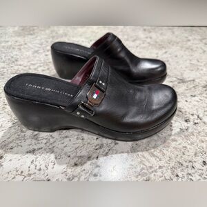 Tommy Hilfiger Womens Clog Black Shoes Wedge Size 9